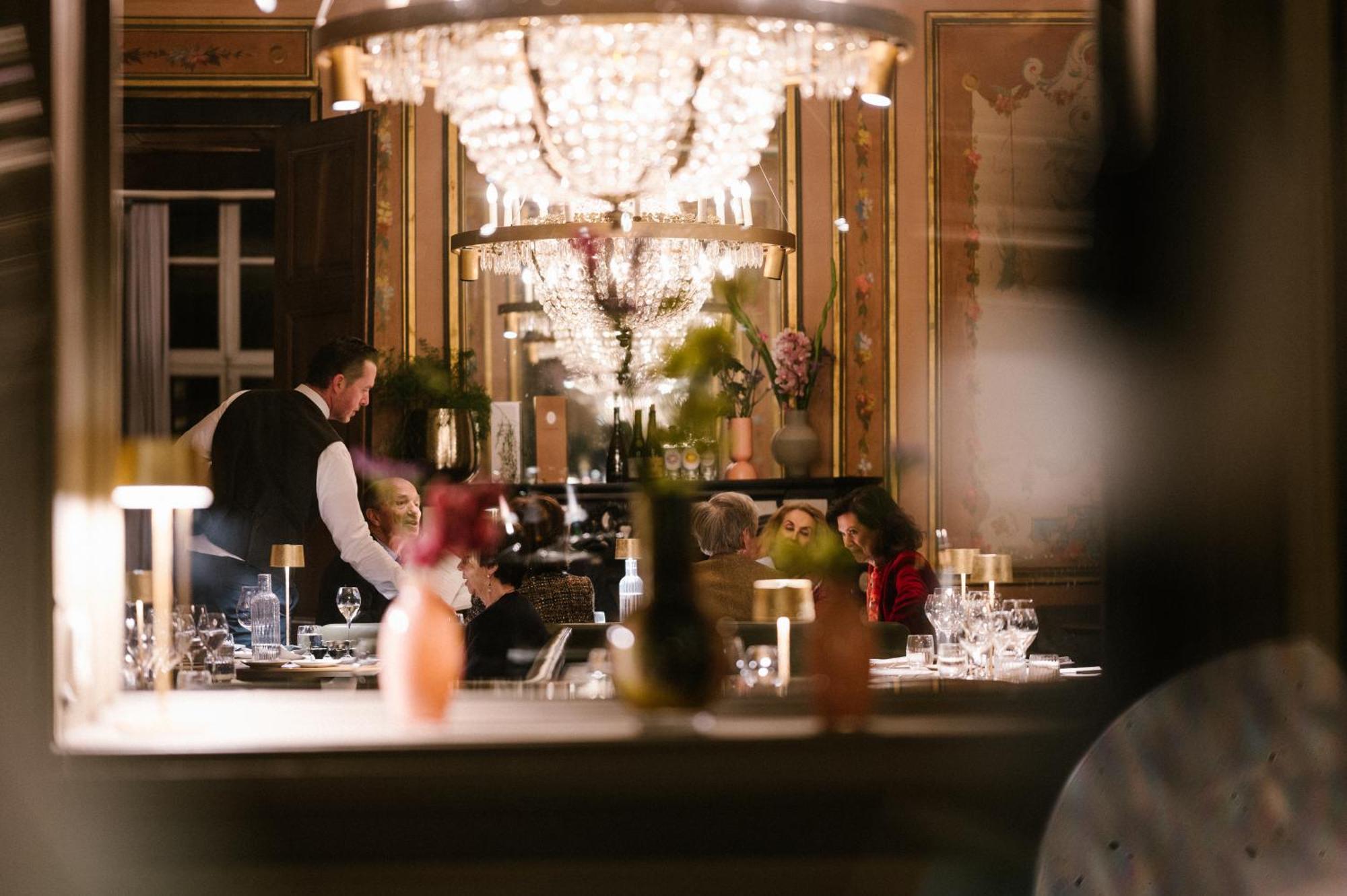 Chateau St Gerlach - Oostwegel Collection, Member Of Relais And Chateaux Valkenburg aan de Geul Екстер'єр фото The bar at the Ritz